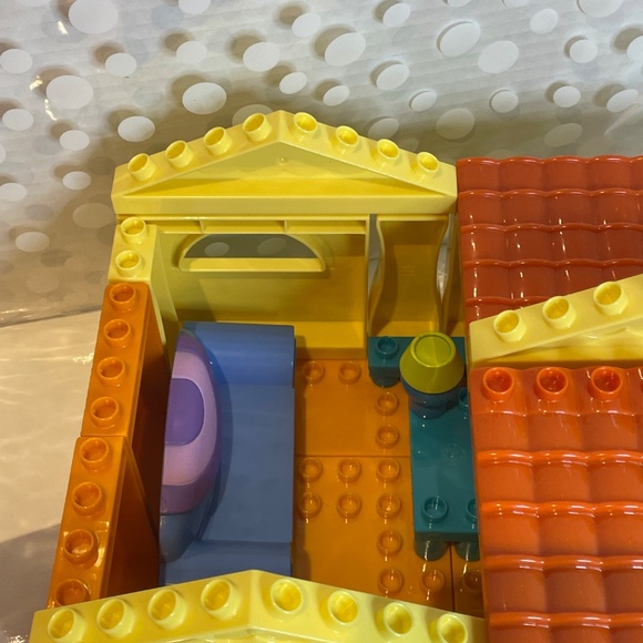 MEGA BLOKS Dora the Explorer Buildable House 3026 - Picture 8 of 14